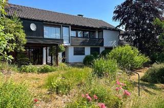 Einfamilienhaus kaufen in 96224 Burgkunstadt, Burgkunstadt - Freistehendes Einfamilienhaus in Idyllischer Lage mit PraxisELW