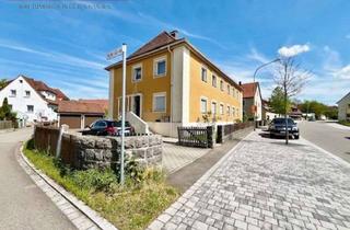 Mehrfamilienhaus kaufen in 91555 Feuchtwangen, Großzügiges Mehrfamilienhaus mit Garagen und viel Potential