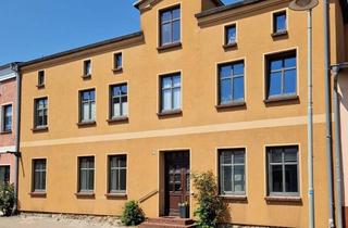 Mehrfamilienhaus kaufen in Rostocker Straße 62, 18195 Tessin, Mehrfamilienhaus mit 4 WE - voll vermietet, Hof- und Gartenfläche, großes Nebengebäude als Lager