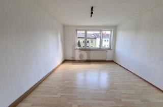 Wohnung kaufen in 95028 Hof, Hof - IDEAL FÜR SINGLES & INVESTOREN MIT GARTEN