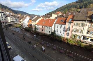 Wohnung kaufen in 75323 Bad Wildbad, Bad Wildbad - Große 3 Zimmer Whg. mit schönem Blick auf die Enz