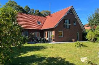 Haus kaufen in 26446 Friedeburg, Friedeburg - Gepflegtes Haus mit EBK, Dachterrasse und Garage!