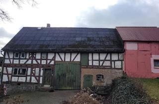 Haus kaufen in 35327 Ulrichstein, Ulrichstein - Wohnhaus Denkmalschutz. mit Hof und Scheune..Kapitalanlage.