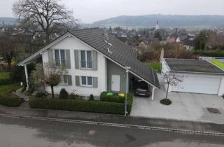 Einfamilienhaus kaufen in 78247 Hilzingen, Hilzingen - Neuwertiges freistehendes Einfamilienhaus mit ELW auf tollem Grundstück mit Fernsicht in Hilzingen