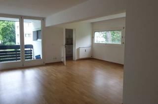 Wohnung mieten in 82152 Krailling, Stilvolle, modernisierte 3-Zimmer-Wohnung mit Balkon und Einbauküche in Krailling