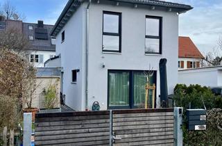 Haus mieten in 82166 Gräfelfing, Exklusives 4-Zimmer-Einfamilienhaus mit gehobener Innenausstattung und EBK in TOP Lage Gräfelfings