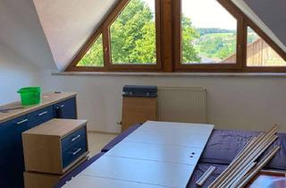 Wohnung mieten in 94259 Kirchberg im Wald, Günstige 4-Zimmer-DG-Wohnung mit Balkon und Einbauküche in Kirchberg i.Wald