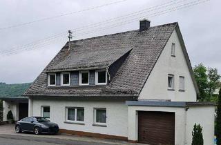 Mehrfamilienhaus kaufen in 57299 Burbach, Geräumiges Mehrfamilienhaus in Burbach. Ideal als Kapitalanlage.