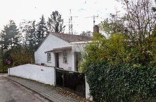 Haus kaufen in 65451 Kelsterbach, Kelsterbach - Bungalow mit Einliegerwohnung am Waldrand von Privat