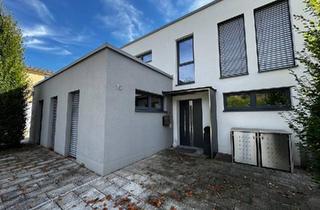 Einfamilienhaus kaufen in 86381 Krumbach, Krumbach (Schwaben) - Hochwertiges, modernes Architektenhaus im Bauhausstil in Krumbach