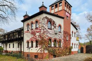 Haus kaufen in 15749 Mittenwalde, Historisches Schlossanwesen mit Hotelbetrieb und Erweiterungspotenzial – Flexibles Nutzungskonzept