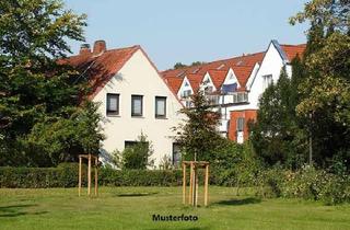 Haus kaufen in Salzstraße, 99625 Kölleda, Wohnhaus mit Garagengebäude