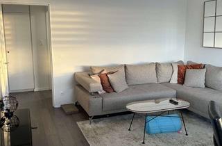 Wohnung kaufen in 50739 Bilderstöckchen, Stilvolle, vollständig renovierte 2-Zimmer-Wohnung mit Balkon, Garage und Einbauküche in Köln