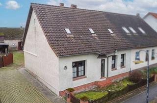 Haus kaufen in 17375 Meiersberg, Viel Platz: Gepflegtes Zuhause mit Garten, Stall und Carport in ruhiger, grüner Lage