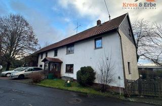 Haus kaufen in 36399 Freiensteinau, Zweifamilienhaus mit viel Potenzial, großem Grundstück & Scheune in Freiensteinau-Gunzenau