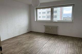 Wohnung kaufen in Dinslakener Landstraße, 46483 Wesel, Bezugsfreie 2,5-Zimmer-Wohnung mit Balkon und EBK in Wesel