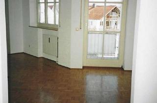 Wohnung mieten in 82362 Weilheim, Stilvolle, gepflegte 1,5-Zimmer-Wohnung mit Balkon und EBK