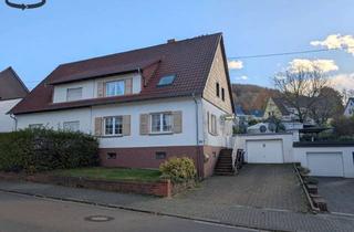 Doppelhaushälfte kaufen in 66125 Saarbrücken, Charmante Doppelhaushälfte mit Garage und Garten sucht neuen Eigentümer