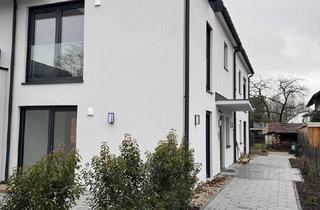 Wohnung mieten in 81245 München, ERSTBEZUG** Hochwertige 2-Zi.-EG Wohnung mit sonniger West-Terrasse, Wärmepumpe - KfW 55