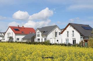 Mehrfamilienhaus kaufen in 58809 Neuenrade, + Freistehendes Wohnhaus mit Garten und Stellplätzen, nebst Bachlauf +