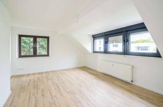 Wohnung kaufen in 51143 Zündorf, Frisch sanierte 3 Zimmer Dachgeschosswohnung mit Dachterrasse in Zündorf