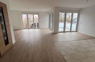 Wohnung mieten in Kreppenweg, 93083 Obertraubling, Traumhafte 3-Zimmer-Wohnung mit gehobener Innenausstattung mit Balkon und EBK in Obertraubling