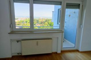 Wohnung mieten in Harald-Hamberg-Straße 60, 97422 Hochfeld-Steinberg, 2,5-Zimmer-Wohnung 75 qm Küche - Bad-Wanne und sep. WC Schweinfurt Balkon mit Fernblick