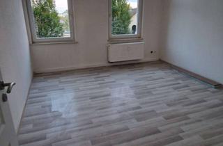 Wohnung mieten in Apoldaer Straße 31, 06116 Diemitz, Schöne 2-Zimmerwohnung im Dachgeschoss