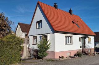 Haus kaufen in 75334 Straubenhardt, Ein-/Zweifamilienhaus in ruhiger Lage mit sehr guter Infrastruktur