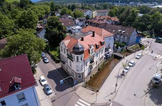 Villa kaufen in 76532 Oos, Historische Mehrfamilienvilla in Baden-Oos + Baugrundstück