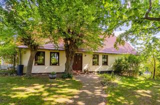 Einfamilienhaus kaufen in 17438 Wolgast, In Ostseenähe! Einfamilienhaus in Wolgast - Mit Einliegerwohnung, Keller, drei Garagen, Kamin