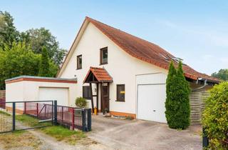 Einfamilienhaus kaufen in 15859 Storkow, Einfamilienhaus in Storkow - Garagen, Fußbodenheizung, Gästebad mit Dusche, Kamin, Rollladen usw.