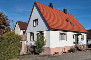 Haus kaufen in 75334 Straubenhardt, Straubenhardt - Ein-Zweifamilienhaus in ruhiger Lage mit sehr guter Infrastruktur