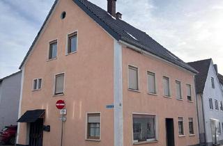 Haus kaufen in 89335 Ichenhausen, Ichenhausen - Kapitalanlage: 3 Familienhaus Zum Verkaufen