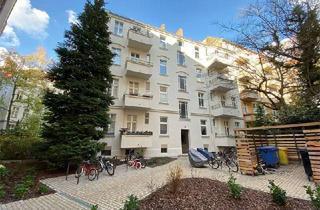 Wohnung kaufen in Stephanstraße 31, 12167 Steglitz, Altbauwohnung mit Garten im renovierten Jugendstil-Altbau - VERMIETET