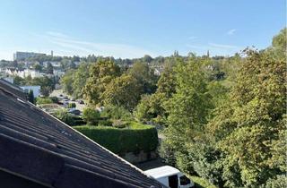 Wohnung kaufen in 73732 Esslingen, Wohnen mit Aussicht: 70 m² große DG-Wohnung mit Loggia und großer Garage