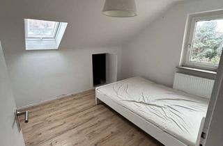 Wohnung mieten in Friedrichstraße 102, 71638 Ludwigsburg, Gemütliche 2-Zimmer-Dachgeschosswohnung – wird aktuell renoviert und gereinigt