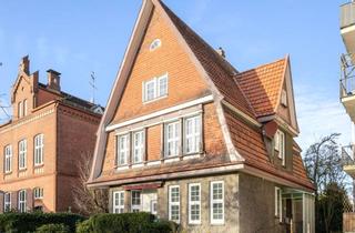 Villa kaufen in 25335 Elmshorn, Villa in exemplarischer Form der Heimatschutzarchitektur!