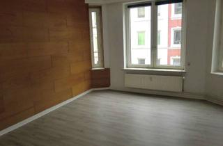 Wohnung kaufen in 24143 Gaarden-Ost, 2-Zimmer-Wohnung in modernisiertem Altbau