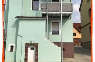 Wohnung mieten in 08062 Zwickau, 3-Zimmer-Wohnung mit BALKON, LAMINAT und PKW-Stellpatz im Hof am Schlosspark zu vermieten!