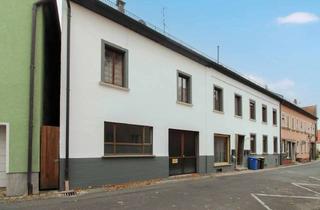 Wohnung kaufen in Goethestraße, 91486 Uehlfeld, Großzügige, vermietete 6-Zimmer-Maisonettewohnung mit Sanierungsbedarf in Uehlfeld