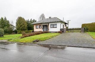 Einfamilienhaus kaufen in 54578 Oberbettingen, Oberbettingen - Freistehendes Einfamilienhaus mit Wintergarten in Oberbettingen