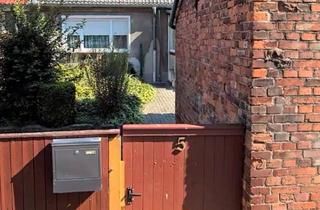 Haus kaufen in 39343 Erxleben, Erxleben - Renovierungsbedürftiges Haus mit kleinem Hof in Hakenstedt