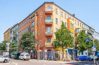 Wohnung kaufen in Rigaer Straße, 10247 Friedrichshain, Großzügige 5-Zi.-Altbauwohnung in der Rigaer Straße - Wohnen im pulsierenden Kiez