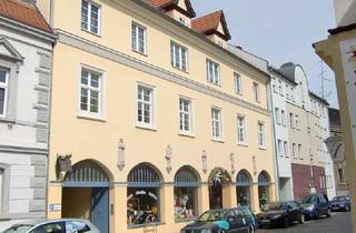 Wohnung mieten in Friedrichsstraße 37, 02977 Hoyerswerda, Ausgefallener Schnitt! - 3-Raumwohnung mit Abstellraum in der Altstadt