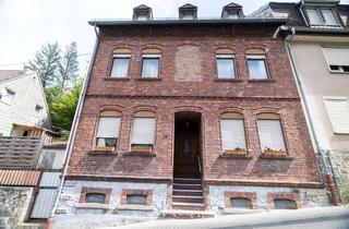 Haus kaufen in Hasbachstraße 22, 55743 Idar-Oberstein, Sanierungsbereites 3-Parteienhaus in direkter Nähe zum Bahnhof zu verkaufen