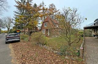 Haus kaufen in 23617 Stockelsdorf, Stockelsdorf - renovierungsbedürftiges Siedlungshäuschen mit Teilkeller, Carport und großem Garten s