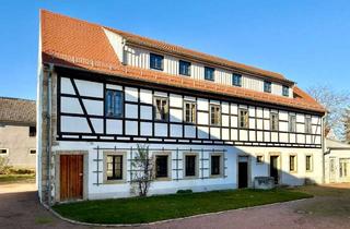 Haus kaufen in 01640 Coswig, Teilsaniertes Fachwerkhaus mit Ausbaupotenzial!