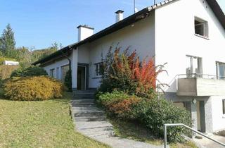 Wohnung kaufen in 79541 Lörrach, Lörrach - Günstige DG Wohnung mit Terrasse und Ausbaupotential in Top Lage