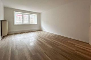 Wohnung mieten in 27568 Mitte, Wohnen mitten im Zentrum: Renovierte 3.Zi.-Wohnung mit Balkon